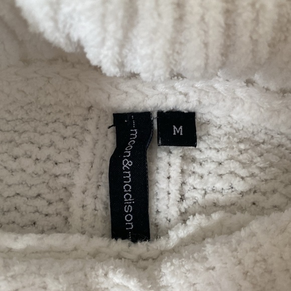 Moon&madison sweater in white, M - Picture 2 of 3